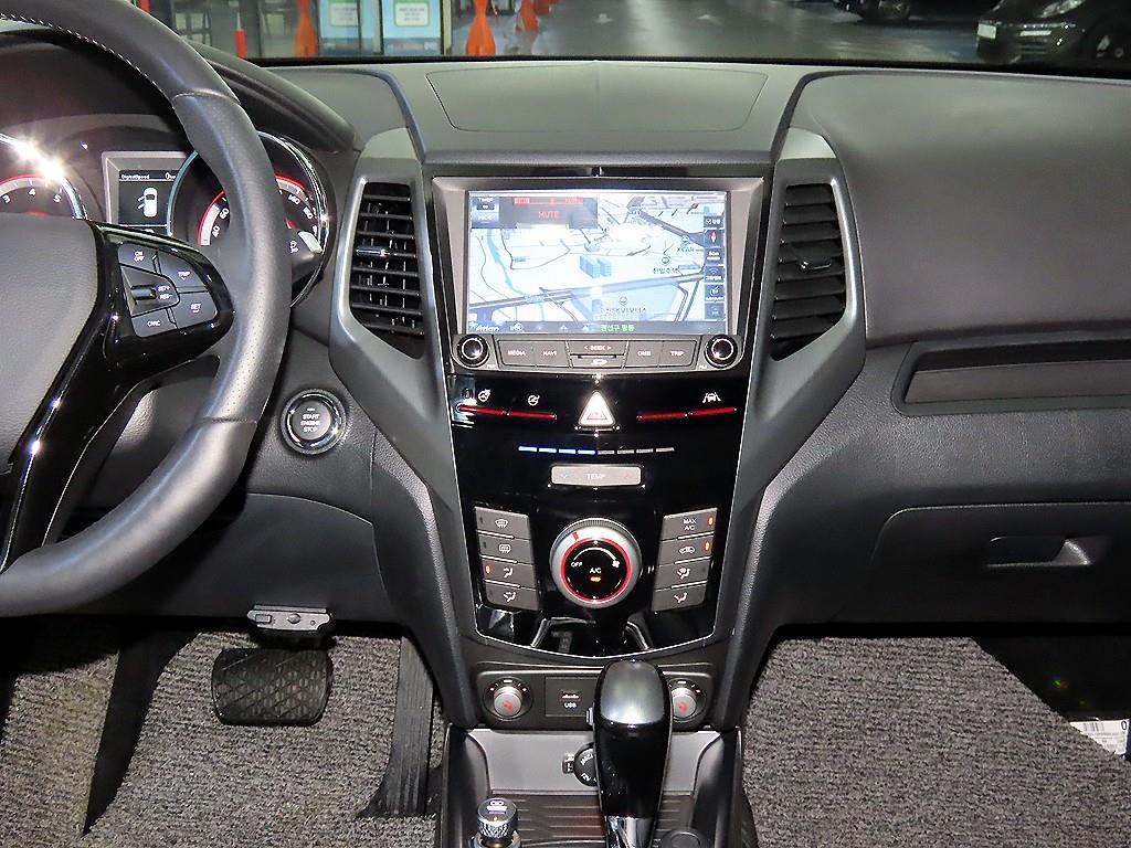 Ssangyong Tivoli - Vista 11