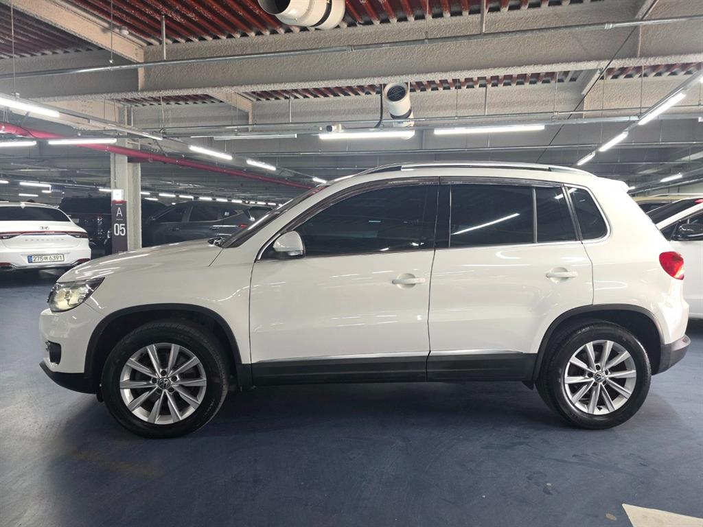 Volkswagen Tiguan - Vista 2