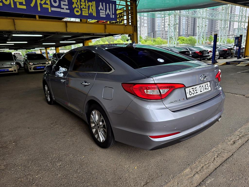 HYUNDAI Sonata - Vista 7