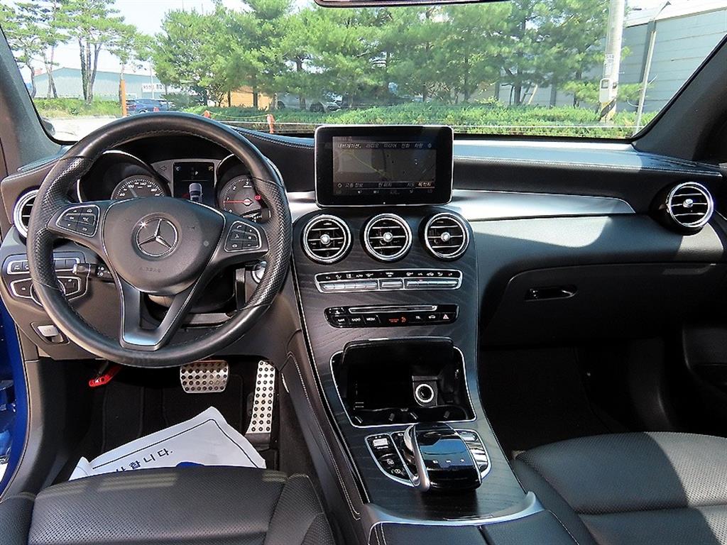 Mercedes Benz GLC Class - Vista 7
