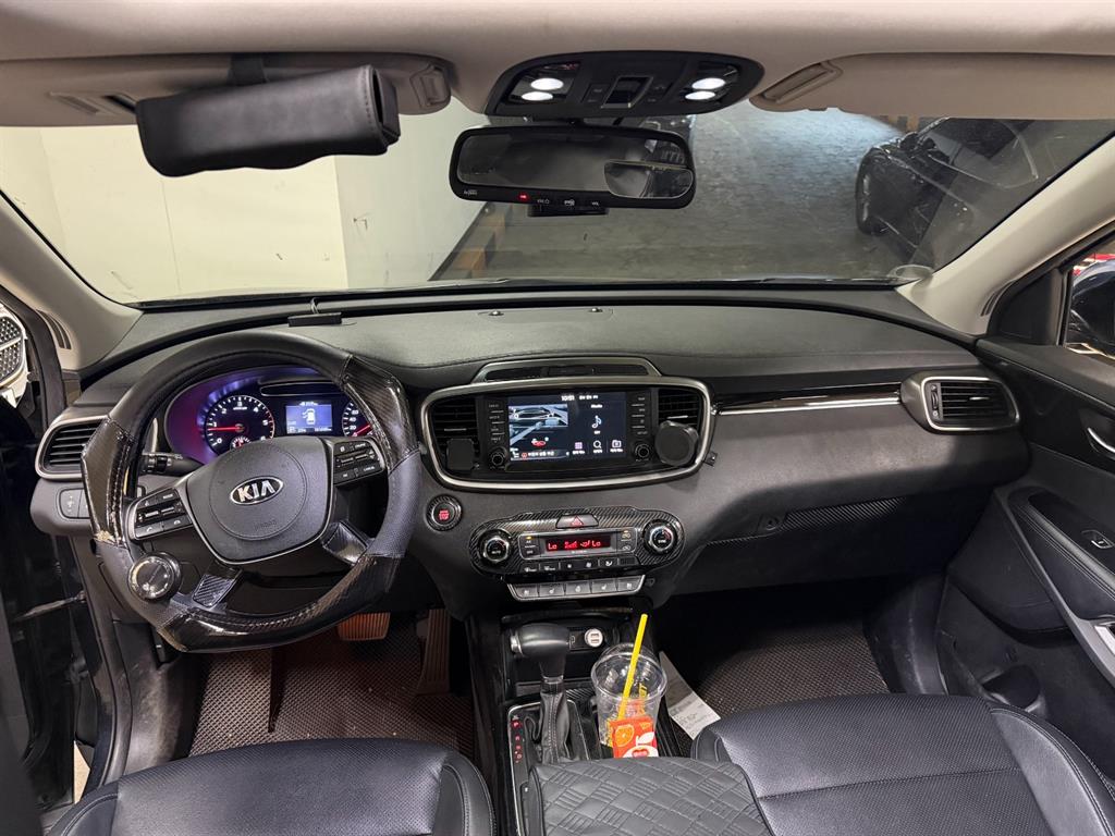 KIA Sorento - Vista 8