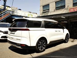KIA Carnival - Vista 8