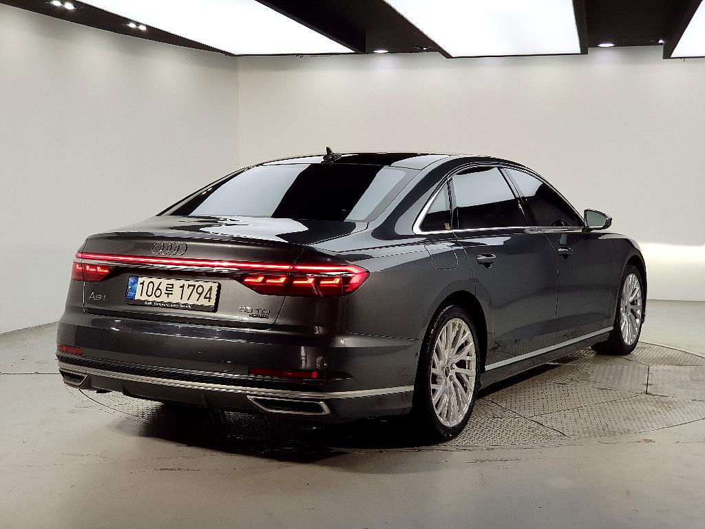 Audi A8 - Vista 4