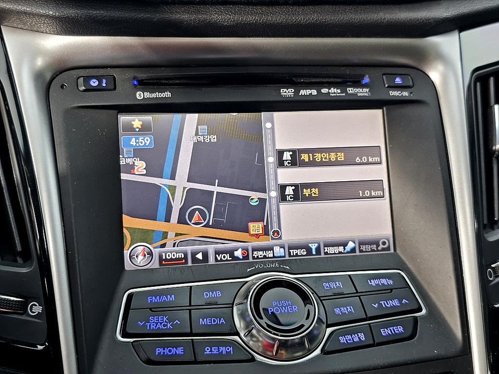 HYUNDAI Sonata - Vista 12