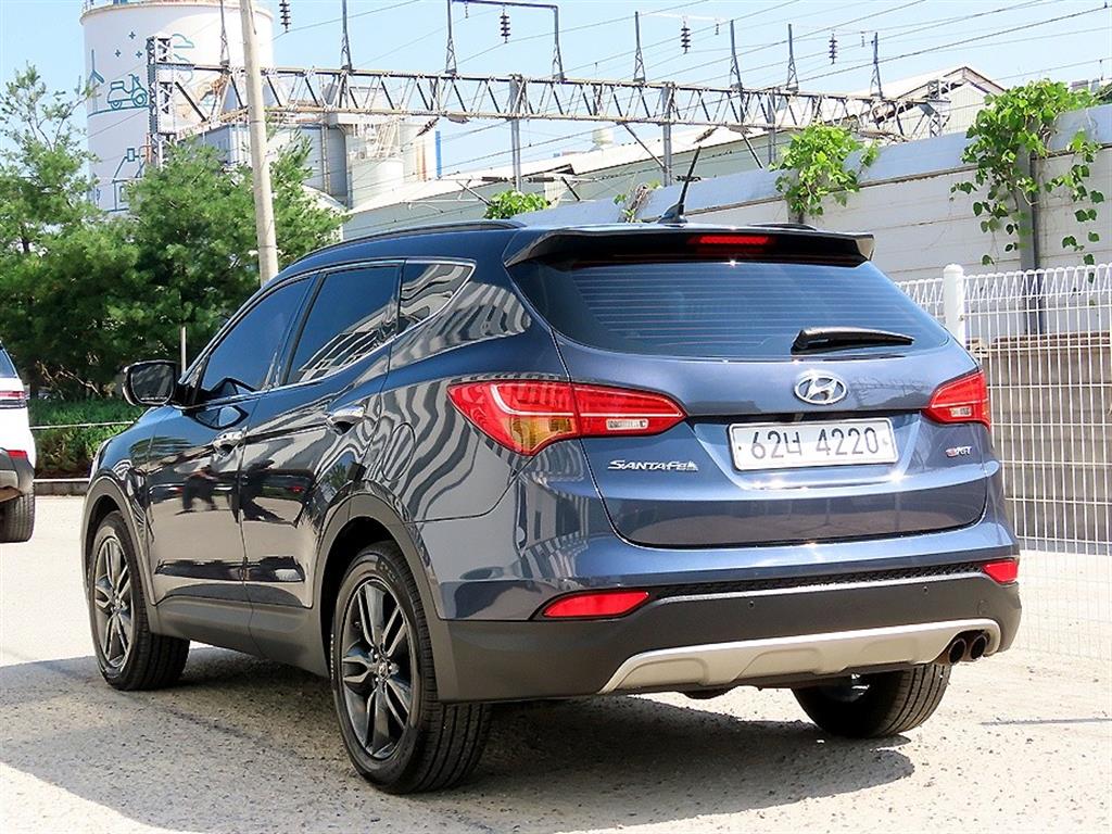 HYUNDAI Santa Fe - Vista 3
