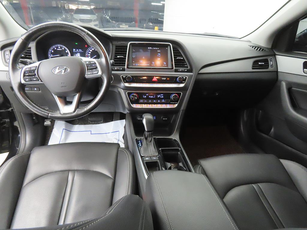 HYUNDAI Sonata - Vista 7