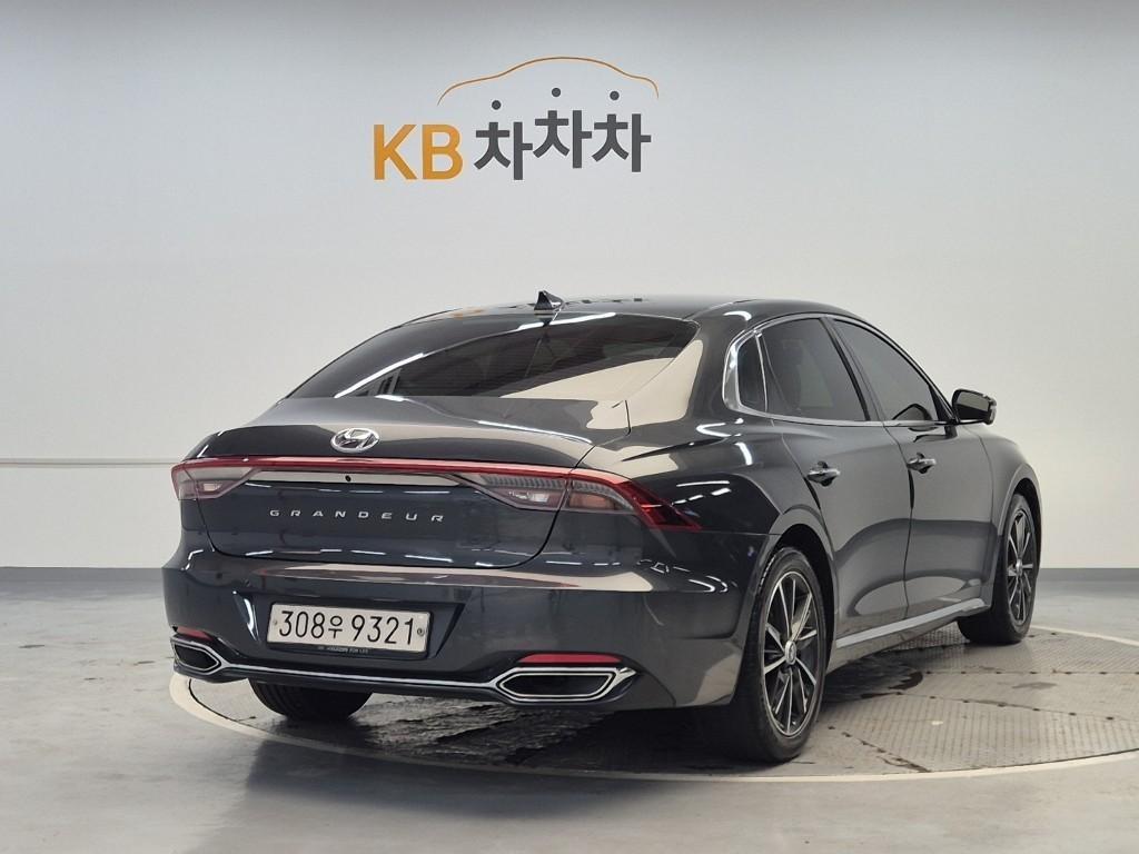 HYUNDAI Grandeur - Vista 3