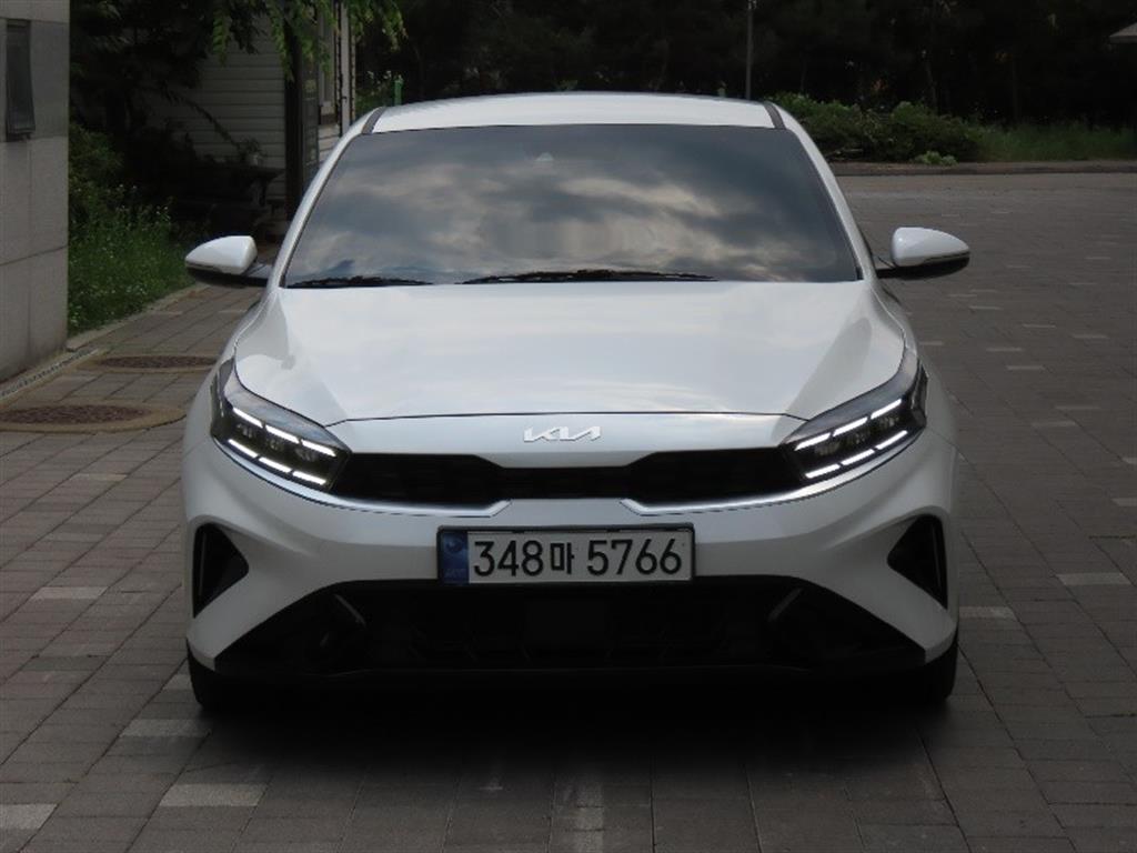 KIA K3 2024 Blanco - Importación desde Corea - HF Imports Iquique - Foto 1