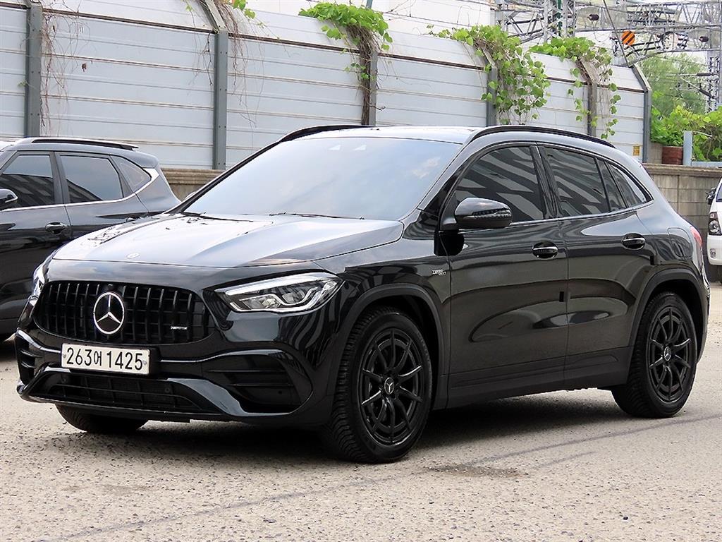 Mercedes Benz GLA Class - Vista 2
