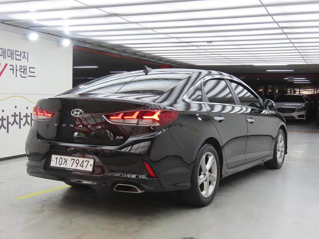 HYUNDAI Sonata - Vista 4