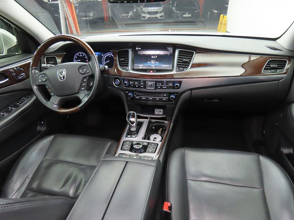 HYUNDAI Equus - Vista 5