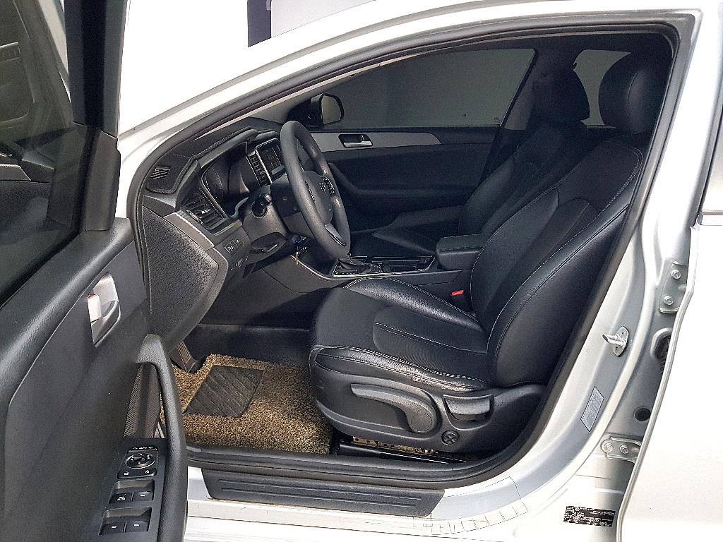 HYUNDAI Sonata - Vista 8