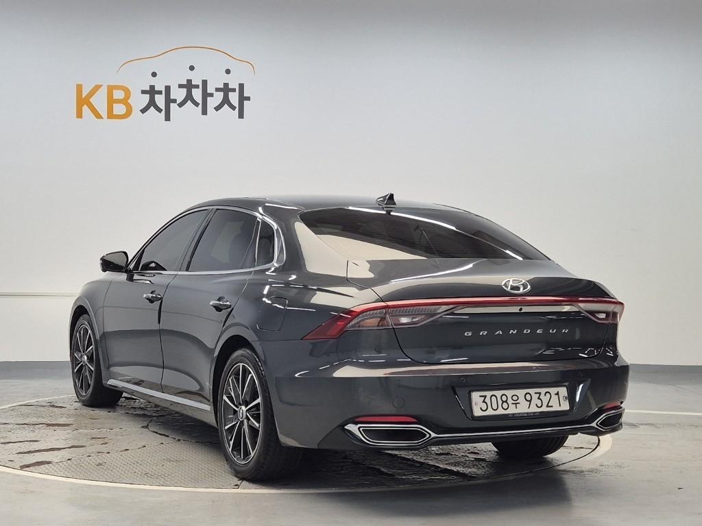 HYUNDAI Grandeur - Vista 2