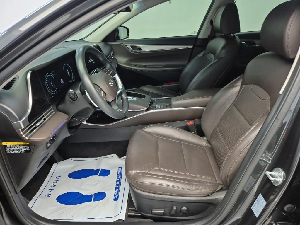 HYUNDAI Grandeur - Vista 11