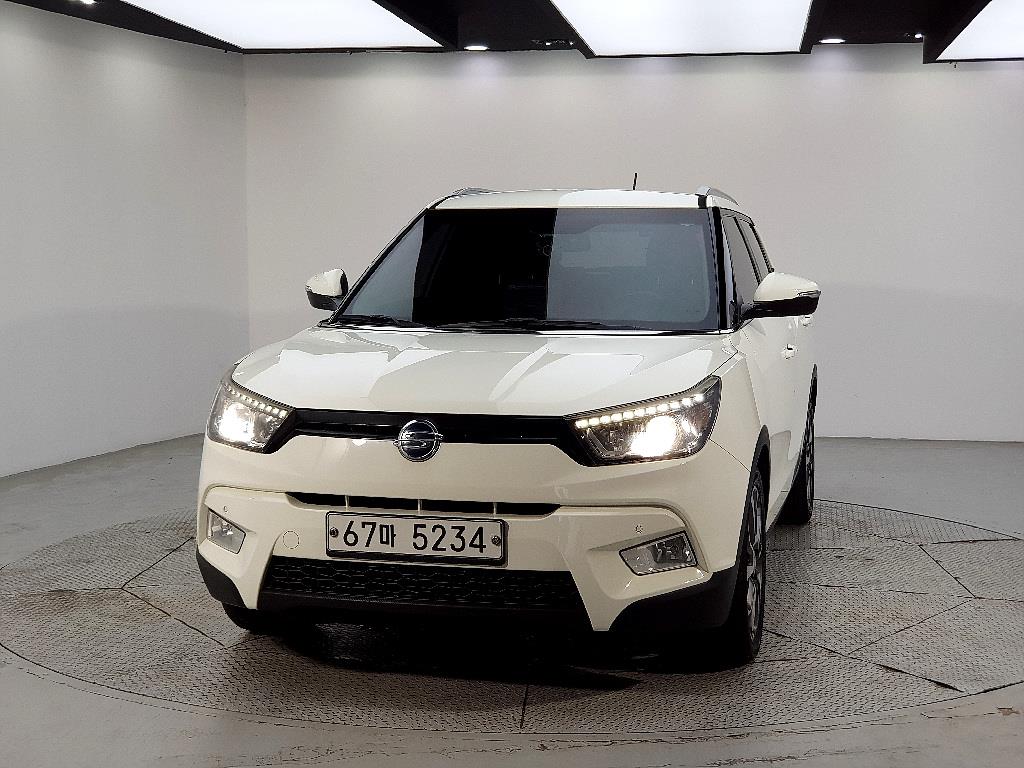 Ssangyong Tivoli - Vista 2