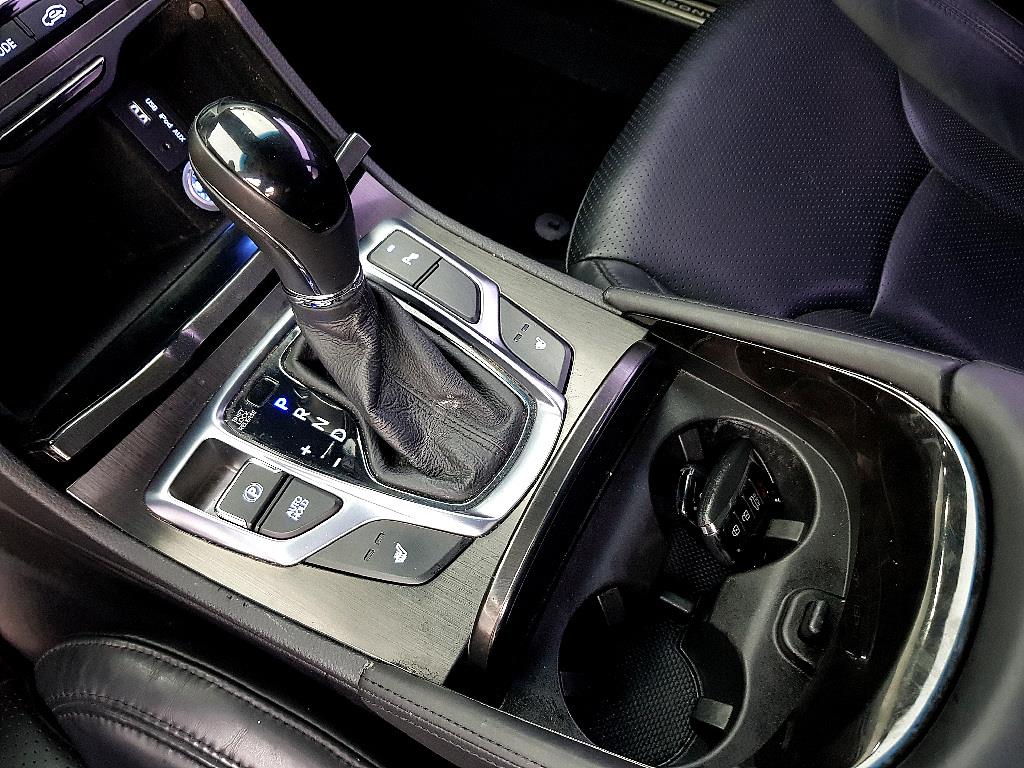 HYUNDAI Grandeur - Vista 12