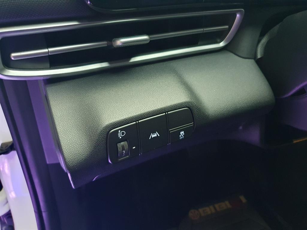 HYUNDAI Avante - Vista 11