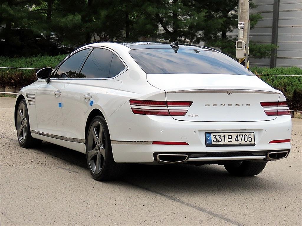 Genesis G80 - Vista 3