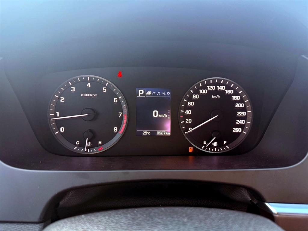 HYUNDAI Sonata - Vista 10