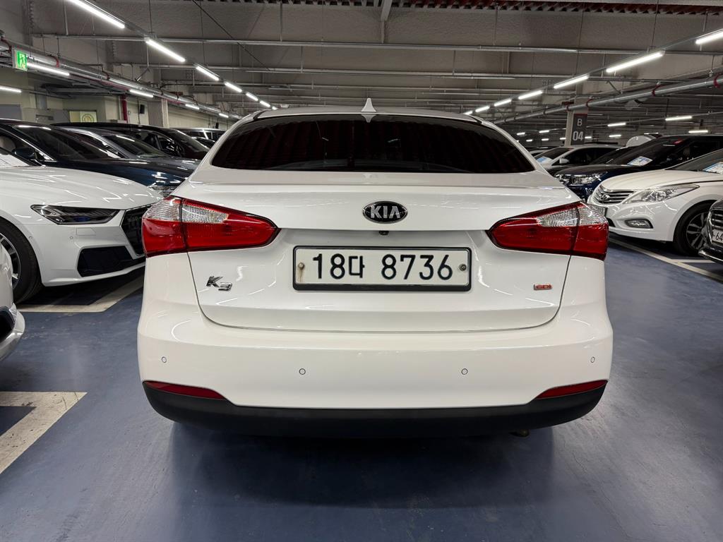 KIA K3 - Vista 5