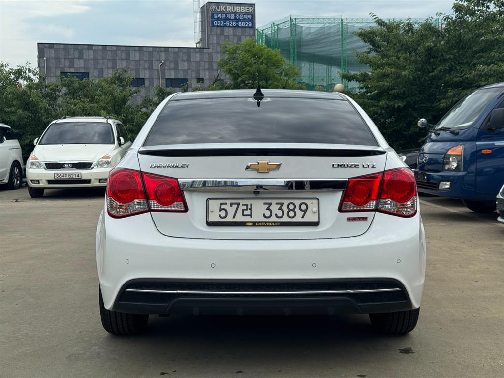 Chevrolet Cruise - Vista 3