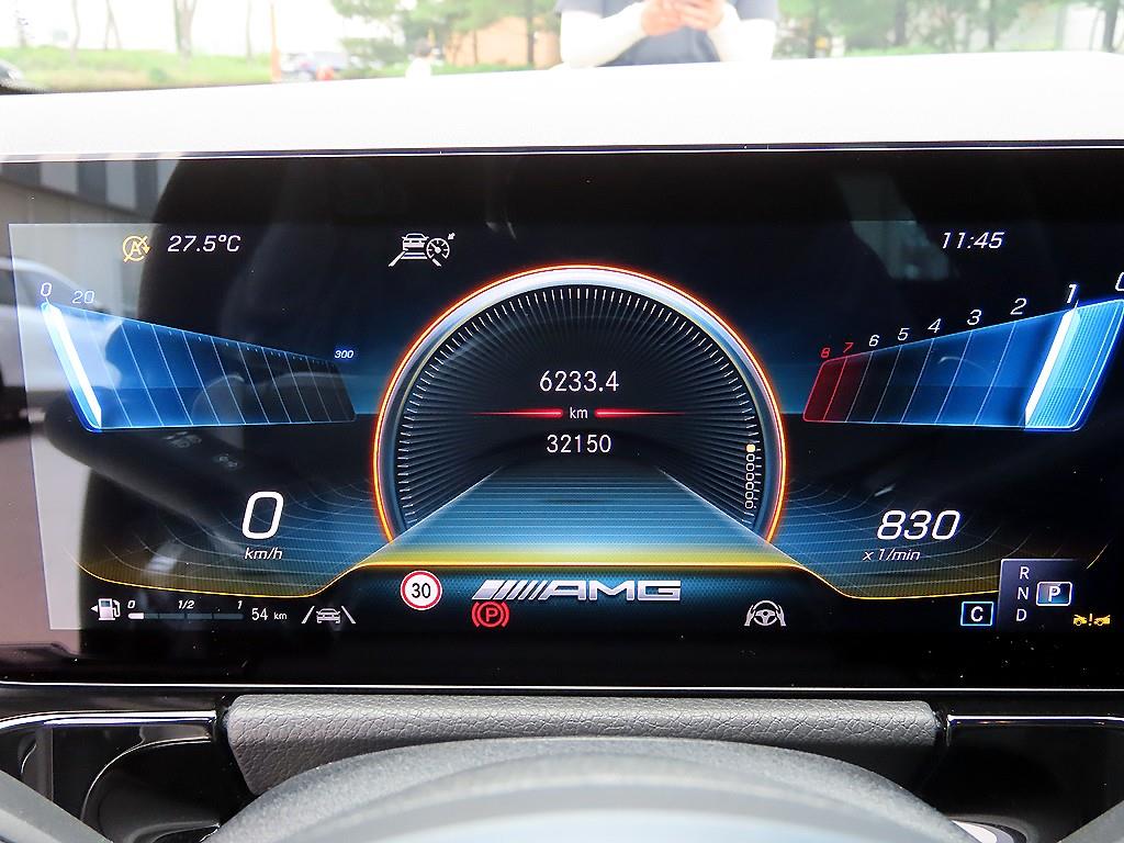 Mercedes Benz GLA Class - Vista 9