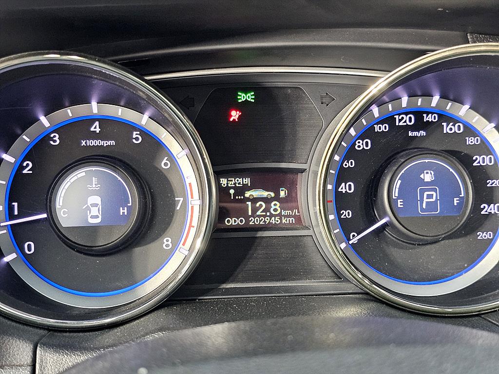 HYUNDAI Sonata - Vista 7