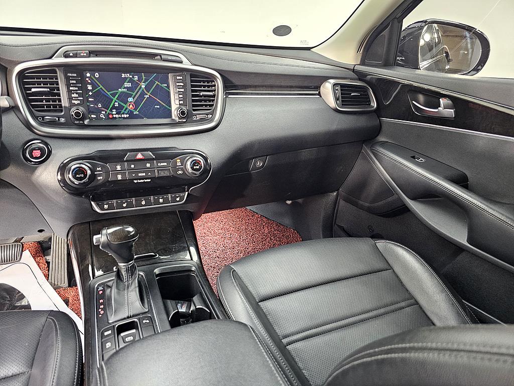 KIA Sorento - Vista 10