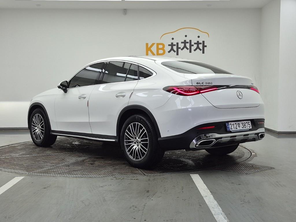 Mercedes Benz GLC Class - Vista 3