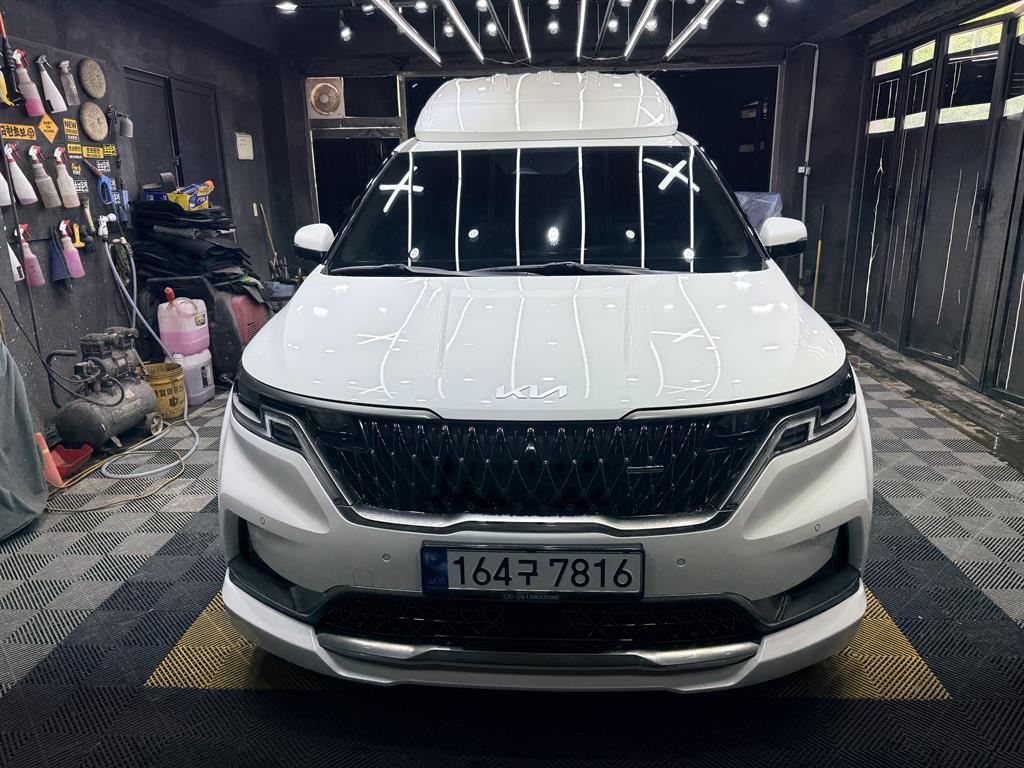 KIA Carnival 2023 Blanco - Importación desde Corea - HF Imports Iquique - Foto 1