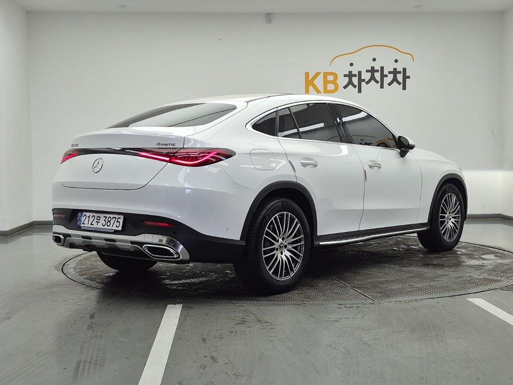 Mercedes Benz GLC Class - Vista 4
