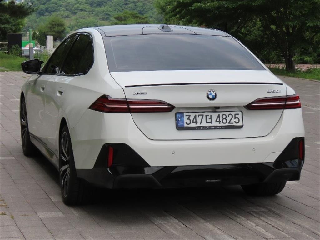 BMW 5 Series - Vista 7
