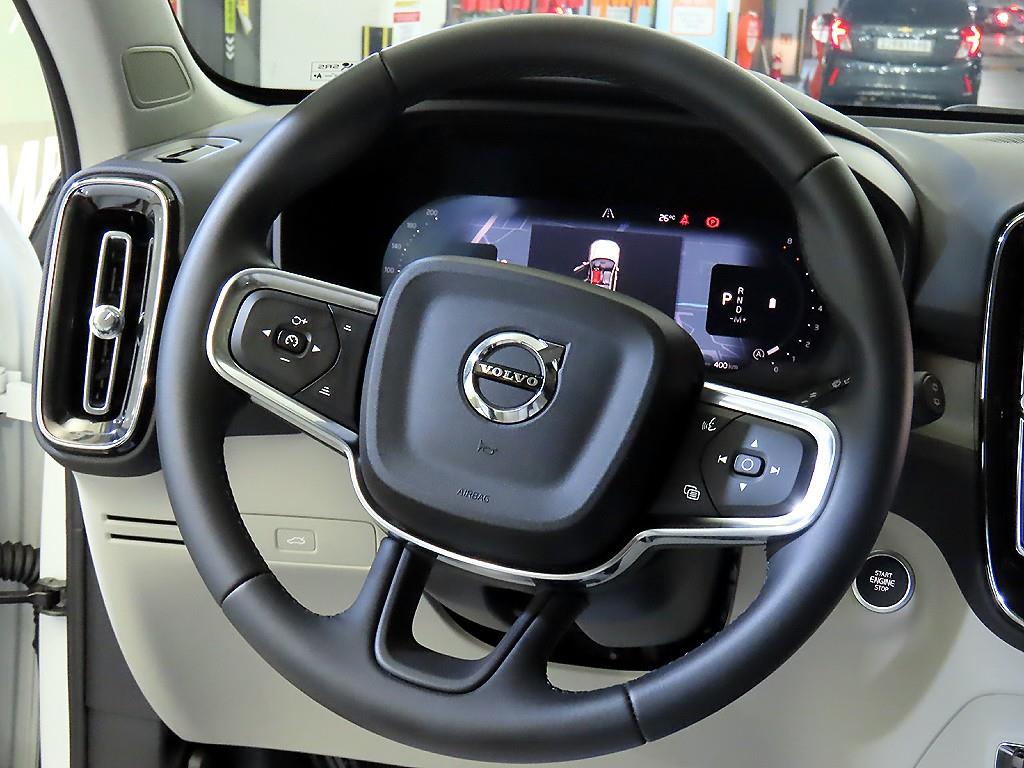 Volvo XC40 - Vista 8