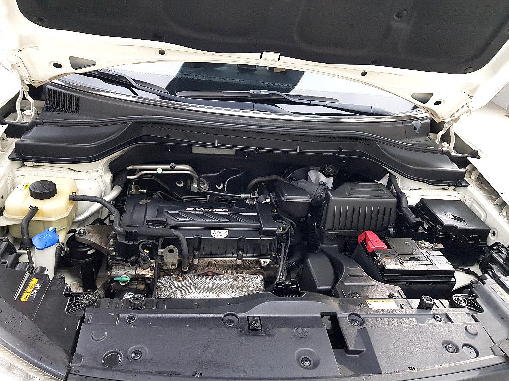Ssangyong Tivoli - Vista 6