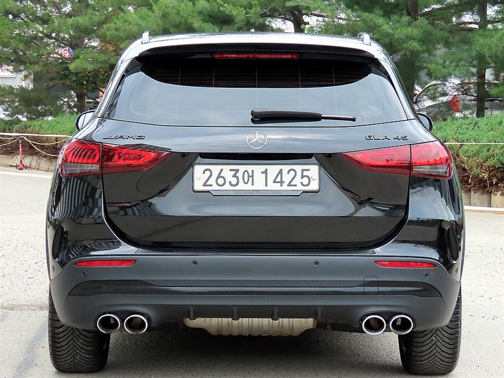 Mercedes Benz GLA Class - Vista 4