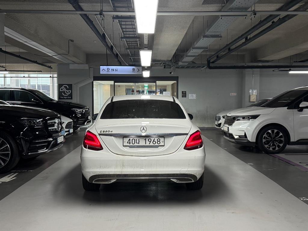 Mercedes Benz C Class - Vista 3