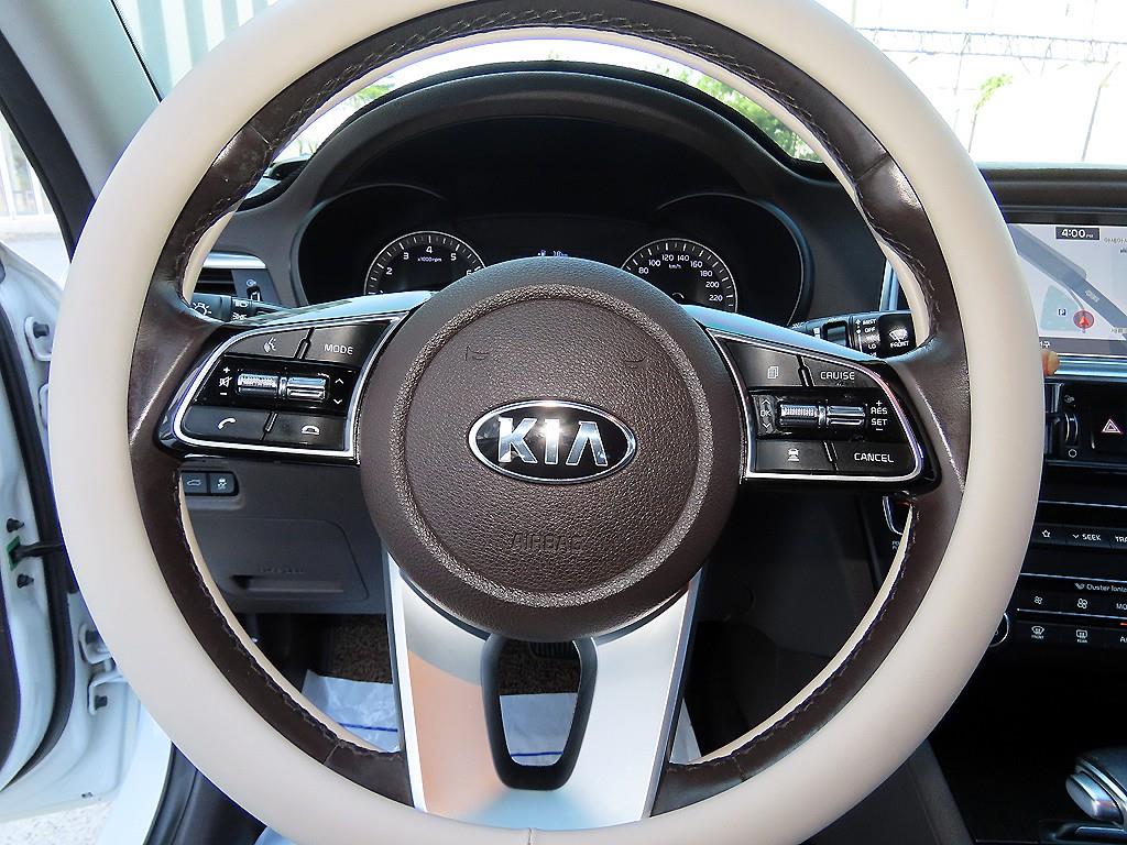 KIA K5 - Vista 8