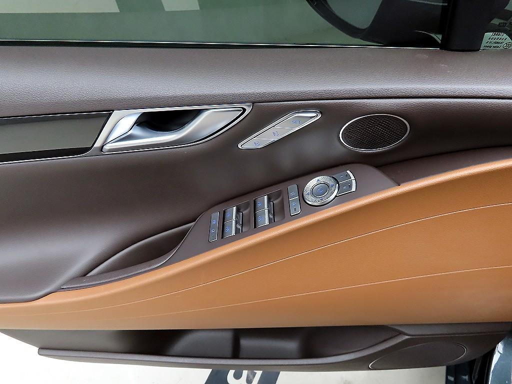 Genesis G80 - Vista 11