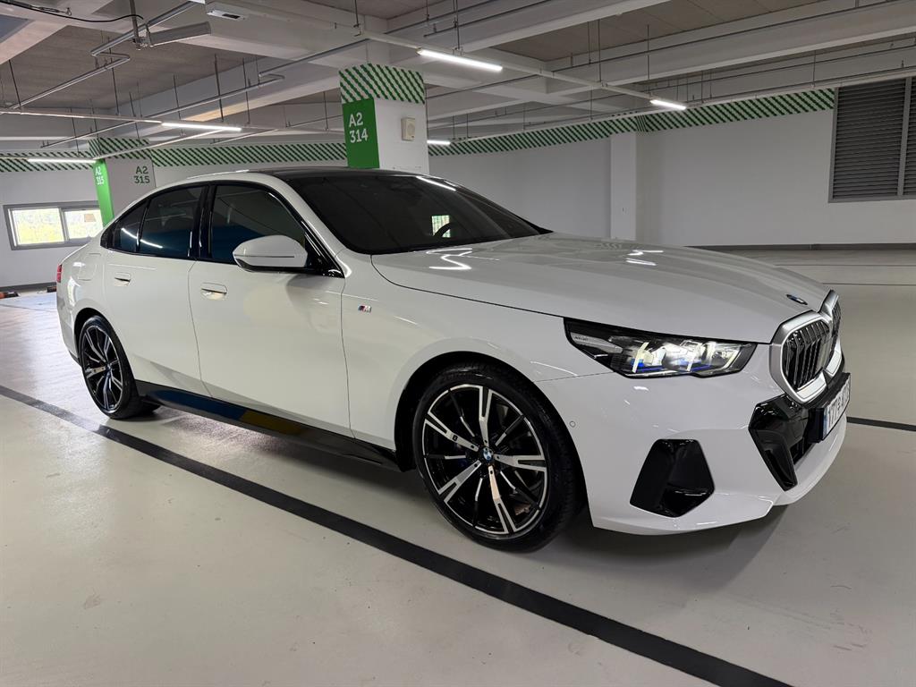 BMW 5 Series - Vista 3
