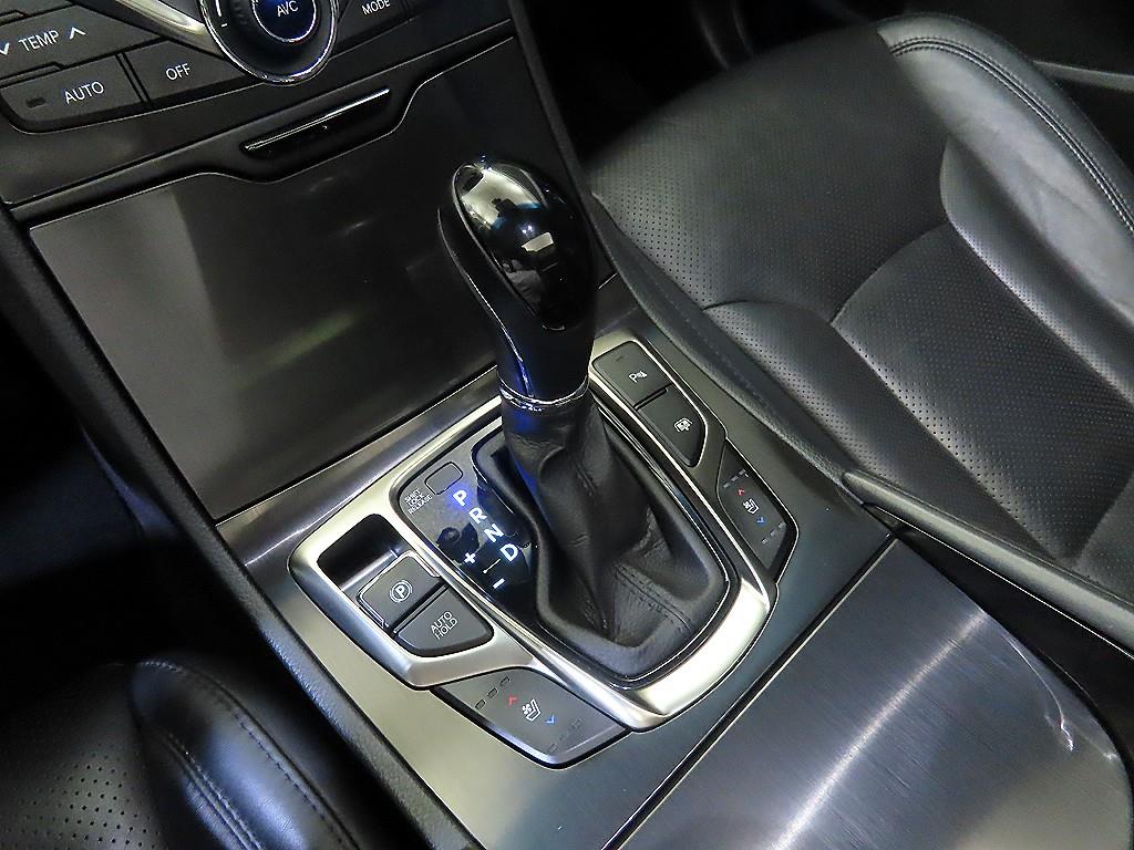 HYUNDAI Grandeur - Vista 12