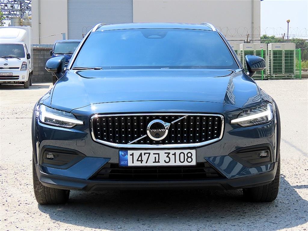 Volvo V60 2023 - Importación desde Corea - HF Imports Iquique - Foto 1