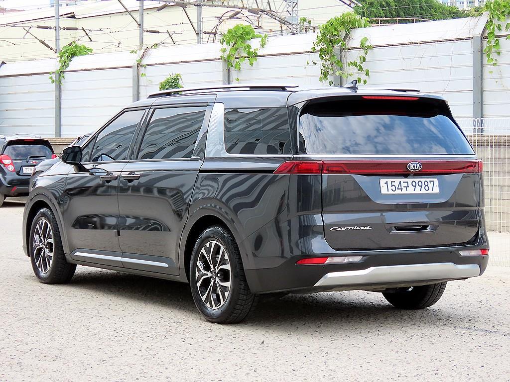 KIA Carnival - Vista 3