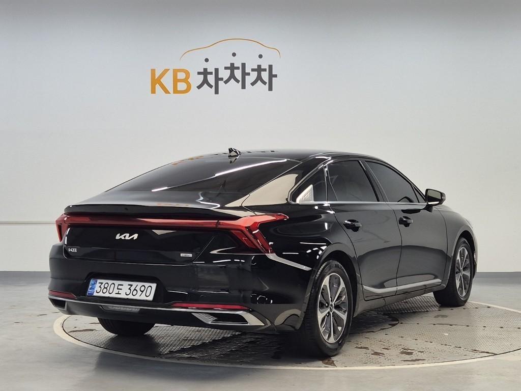 KIA K8 - Vista 3