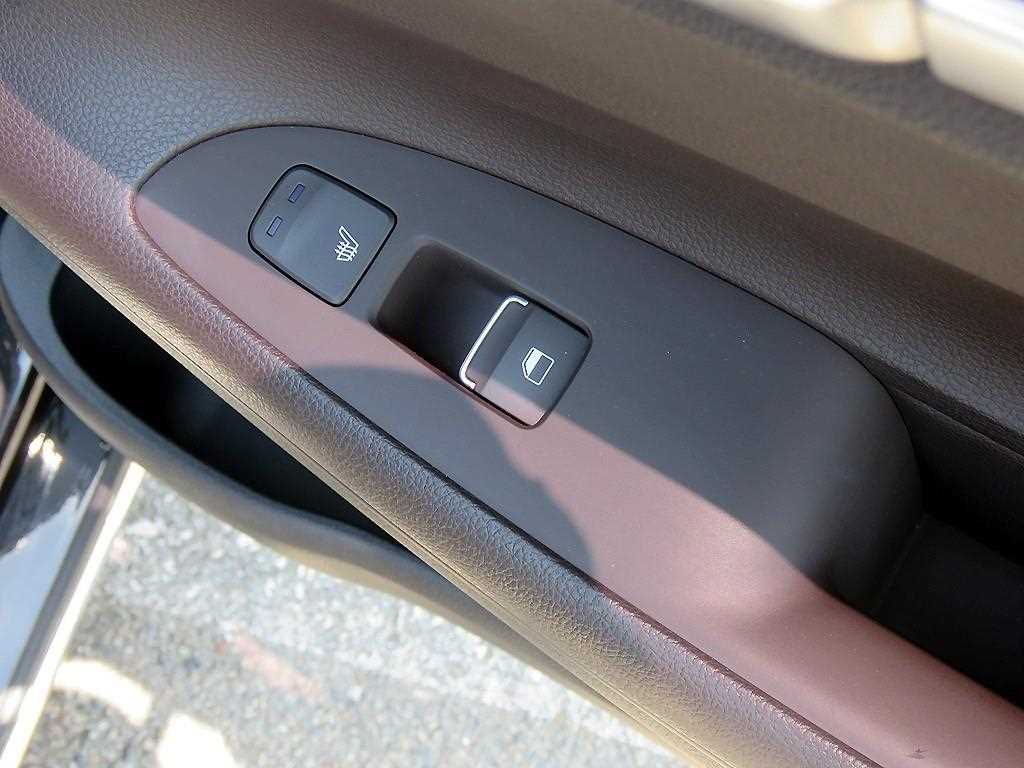 HYUNDAI Grandeur - Vista 10