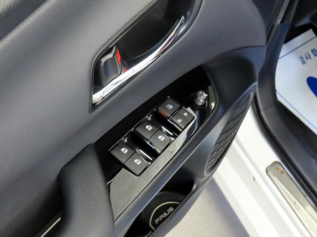 Toyota Prius 2018 Blanco - Importación desde Corea - HF Imports Iquique - Foto 17