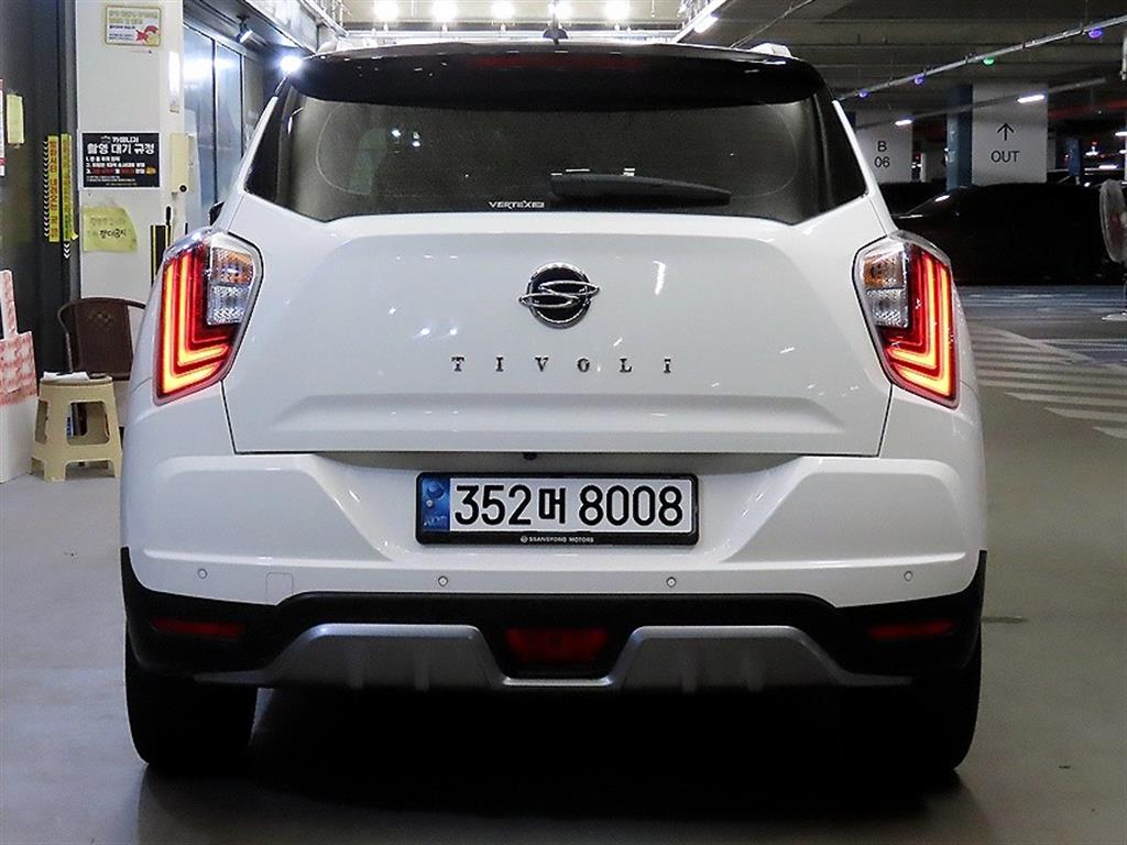 Ssangyong Tivoli - Vista 2