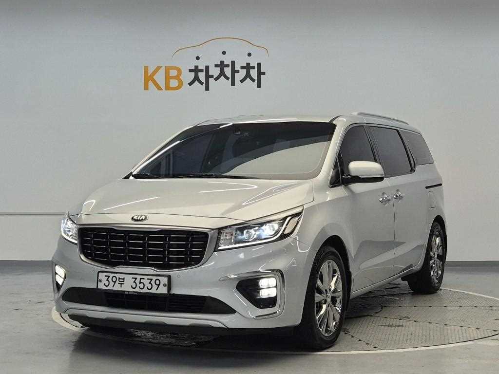 KIA Carnival 2019 Plateado - Importación desde Corea - HF Imports Iquique - Foto 1