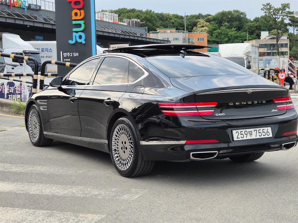 Genesis G80 - Vista 6
