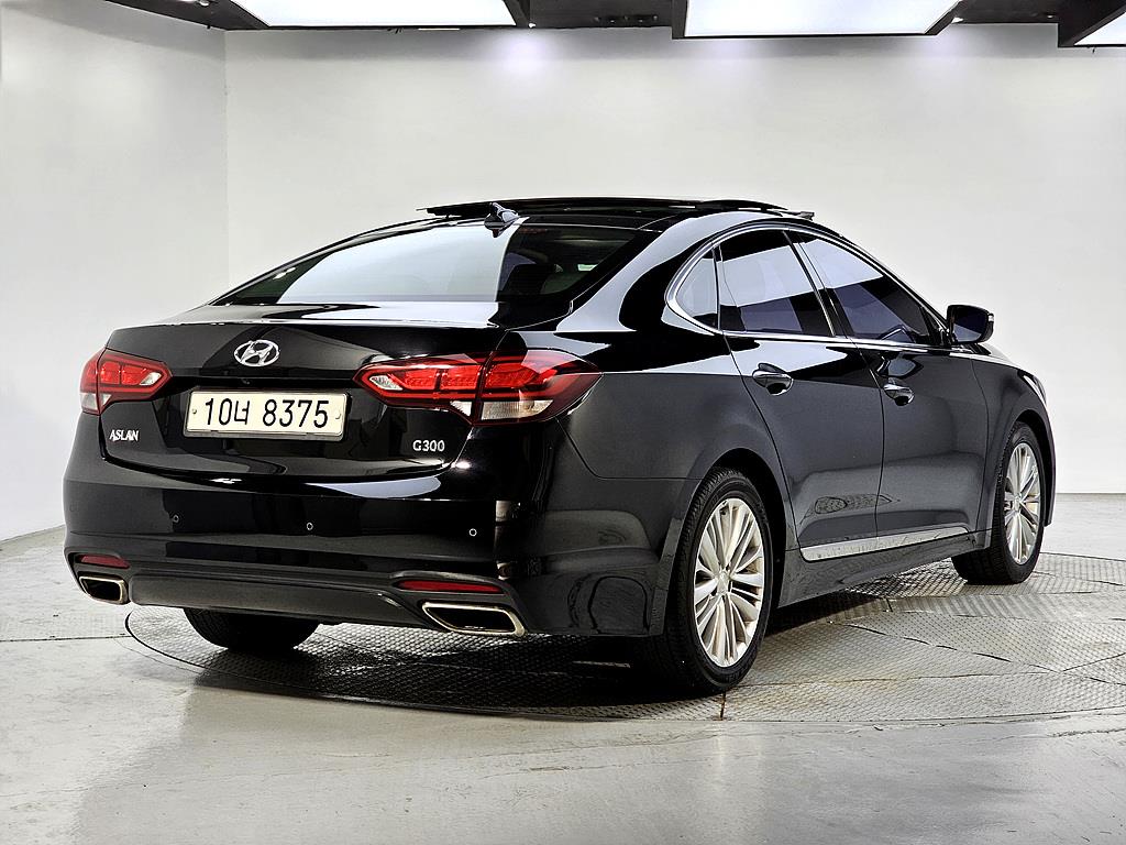 HYUNDAI Aslan - Vista 4