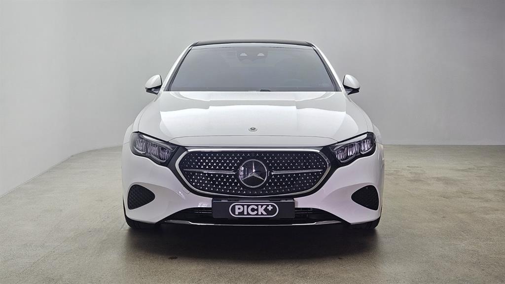 Mercedes Benz E class - Vista 3